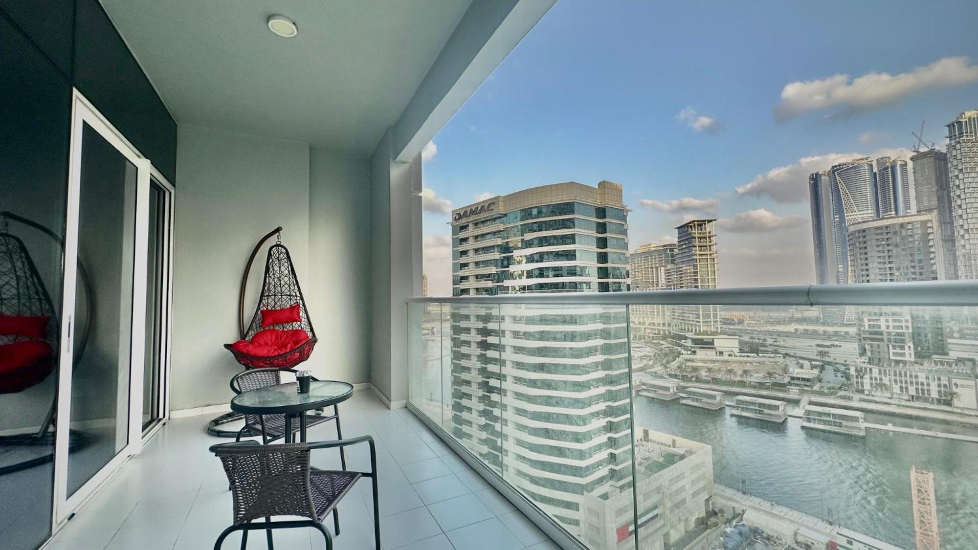 Sleek & Spacious 2br In Damac Vera, Business Bay By Bhavan * Dubai